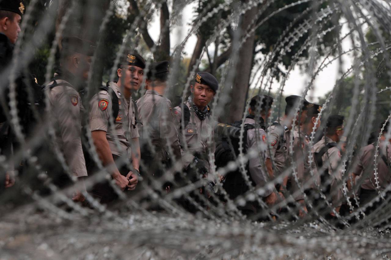 Pasukan Gabungan Polri-TNI...