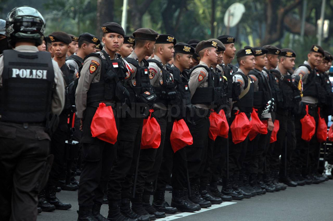 Pasukan Gabungan Polri-TNI...