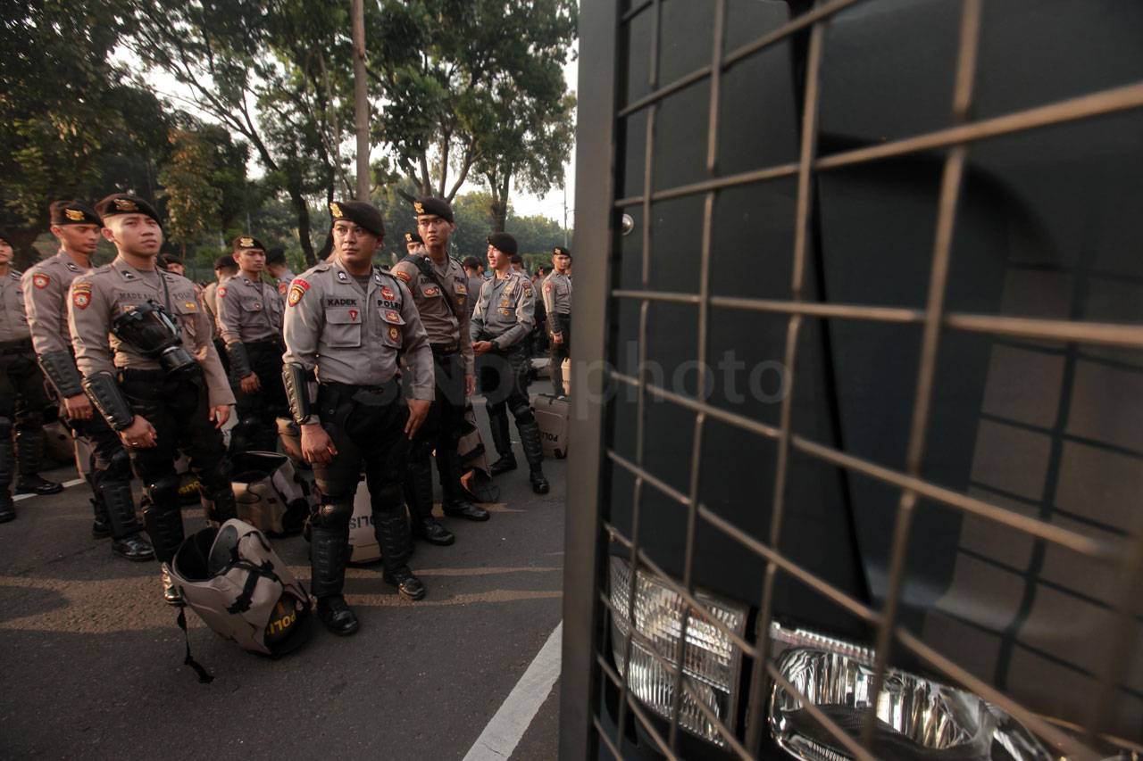 Pasukan Gabungan Polri-TNI...