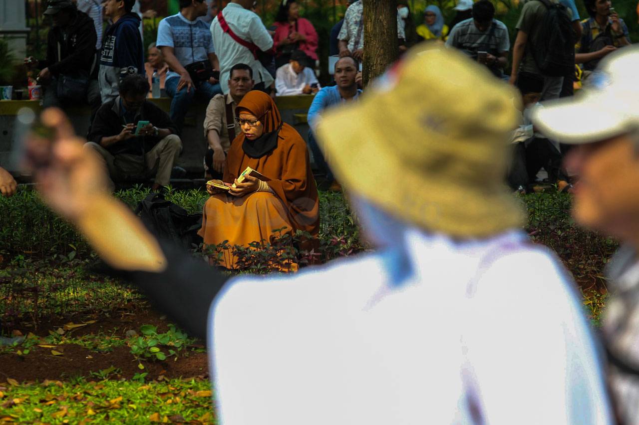 Ratusan Orang Demo Kawal...