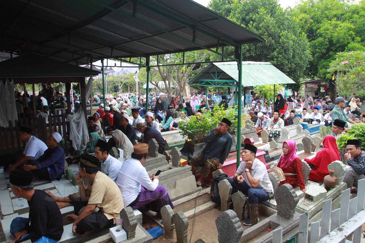 Ribuan Umat Islam Hadiri...