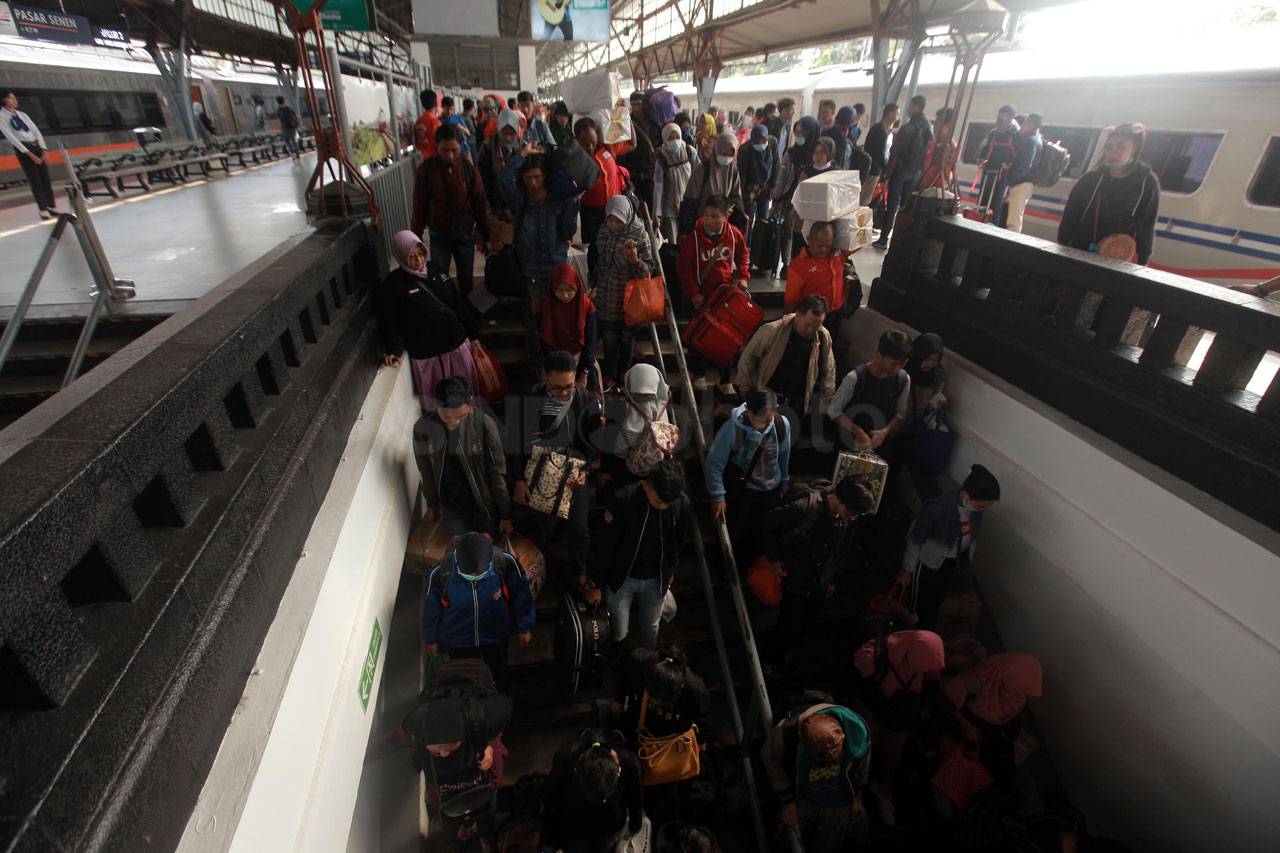 Arus Balik di Stasiun...