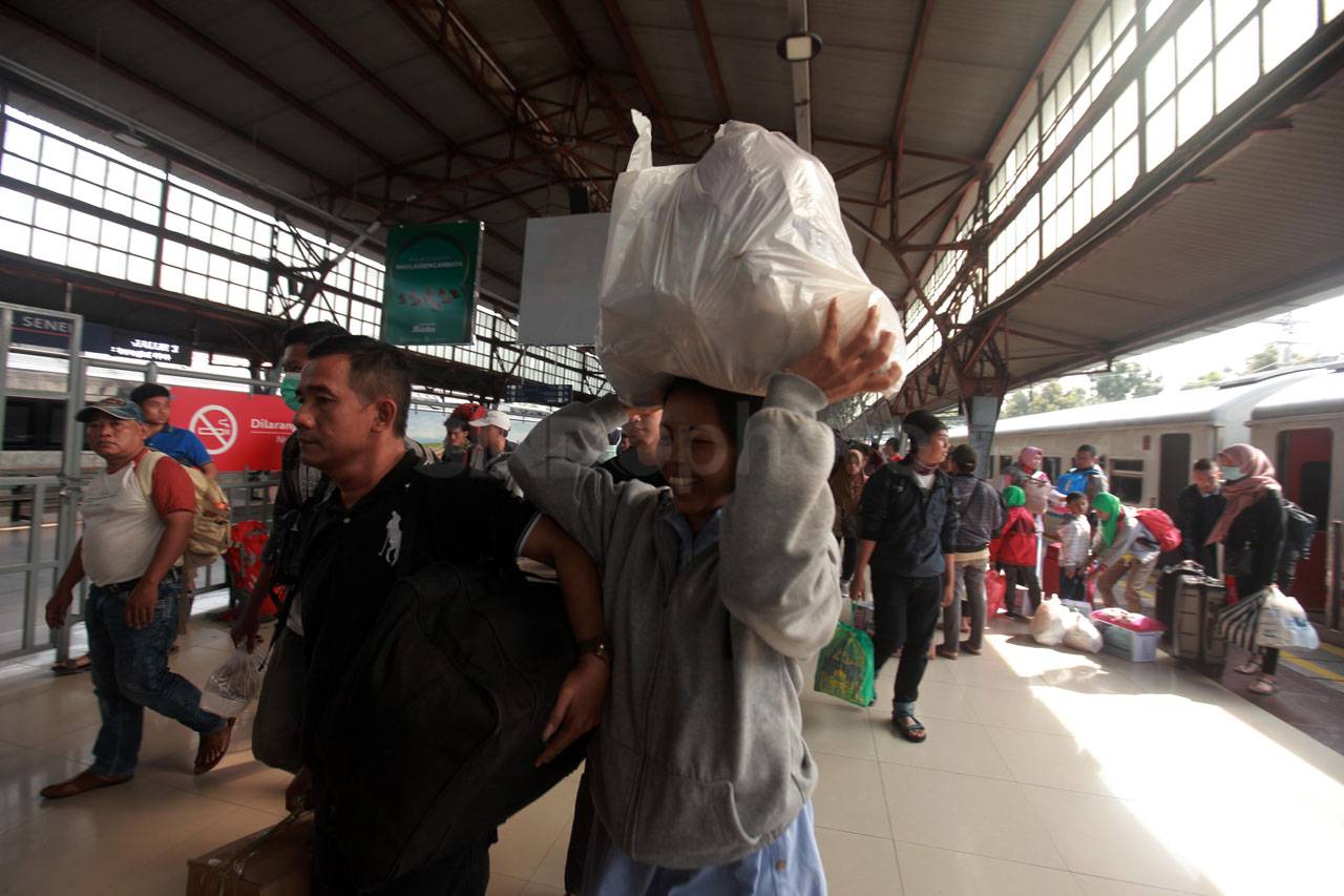 Arus Balik di Stasiun...