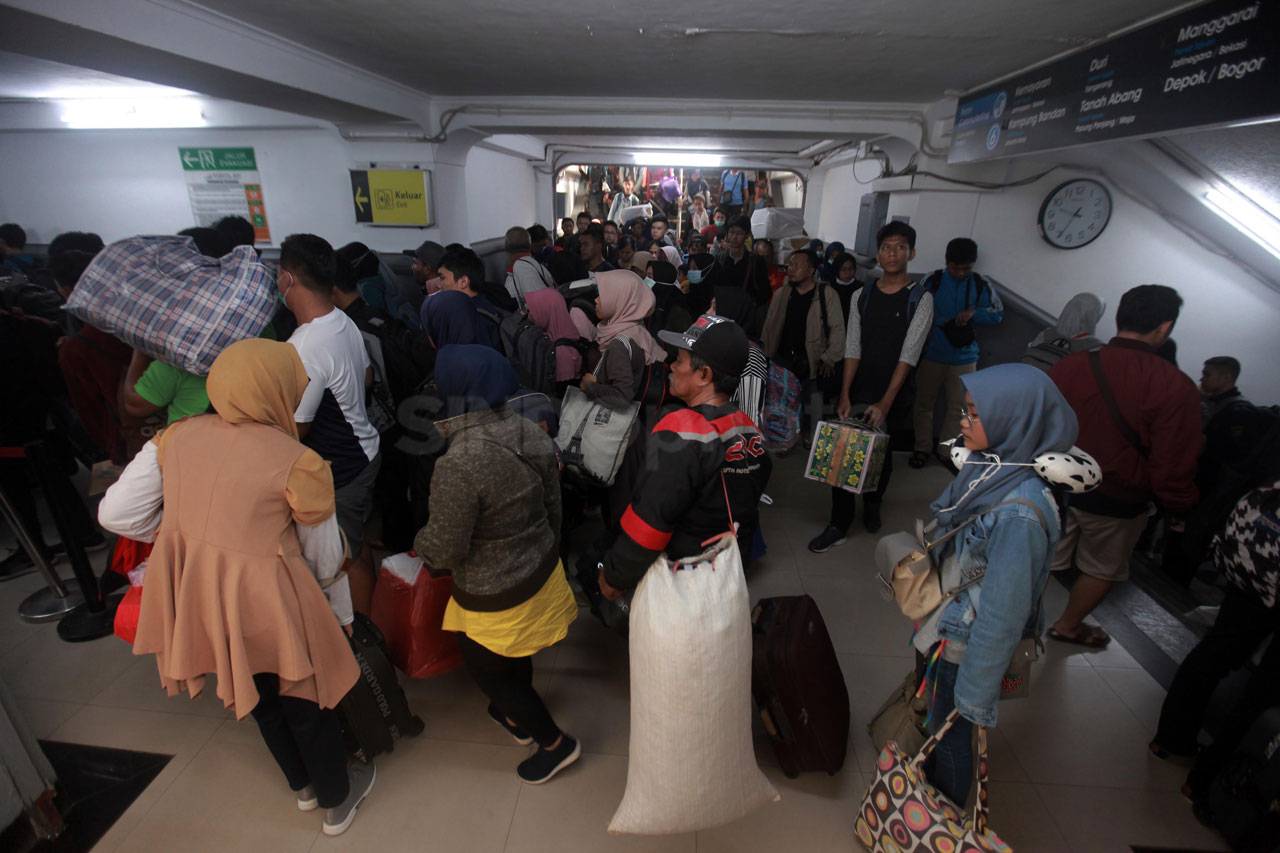Arus Balik di Stasiun...