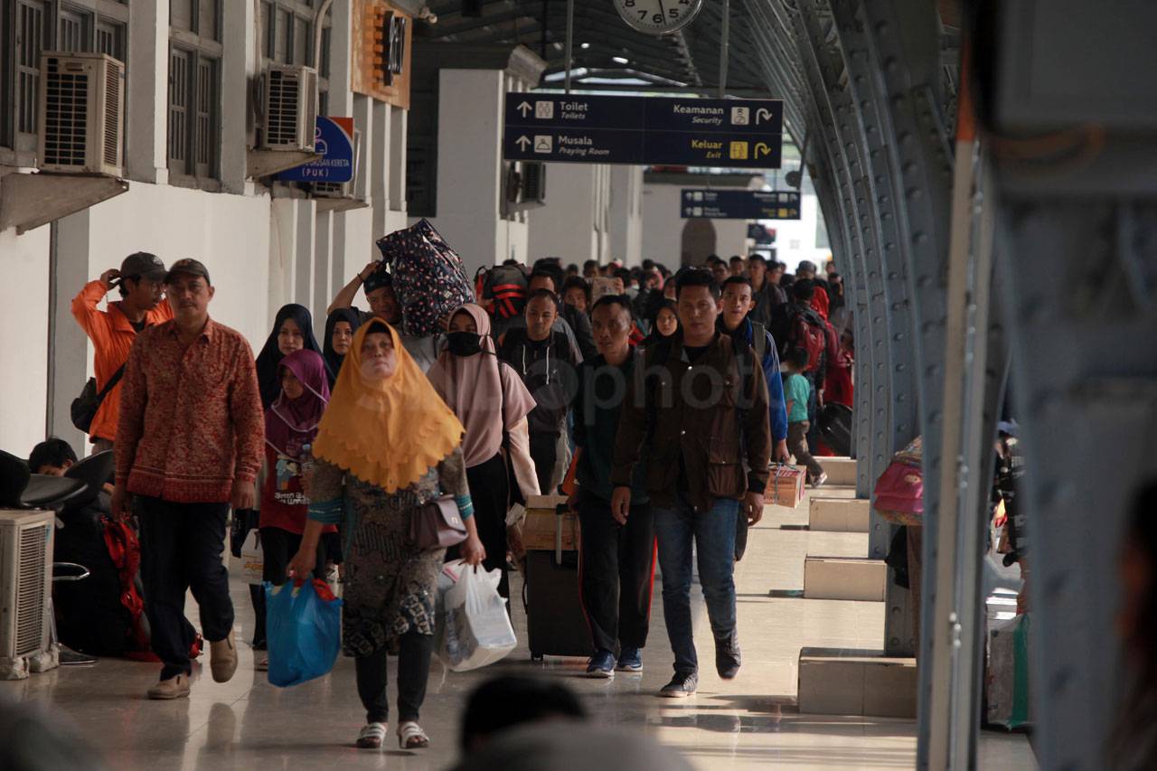 Arus Balik di Stasiun...