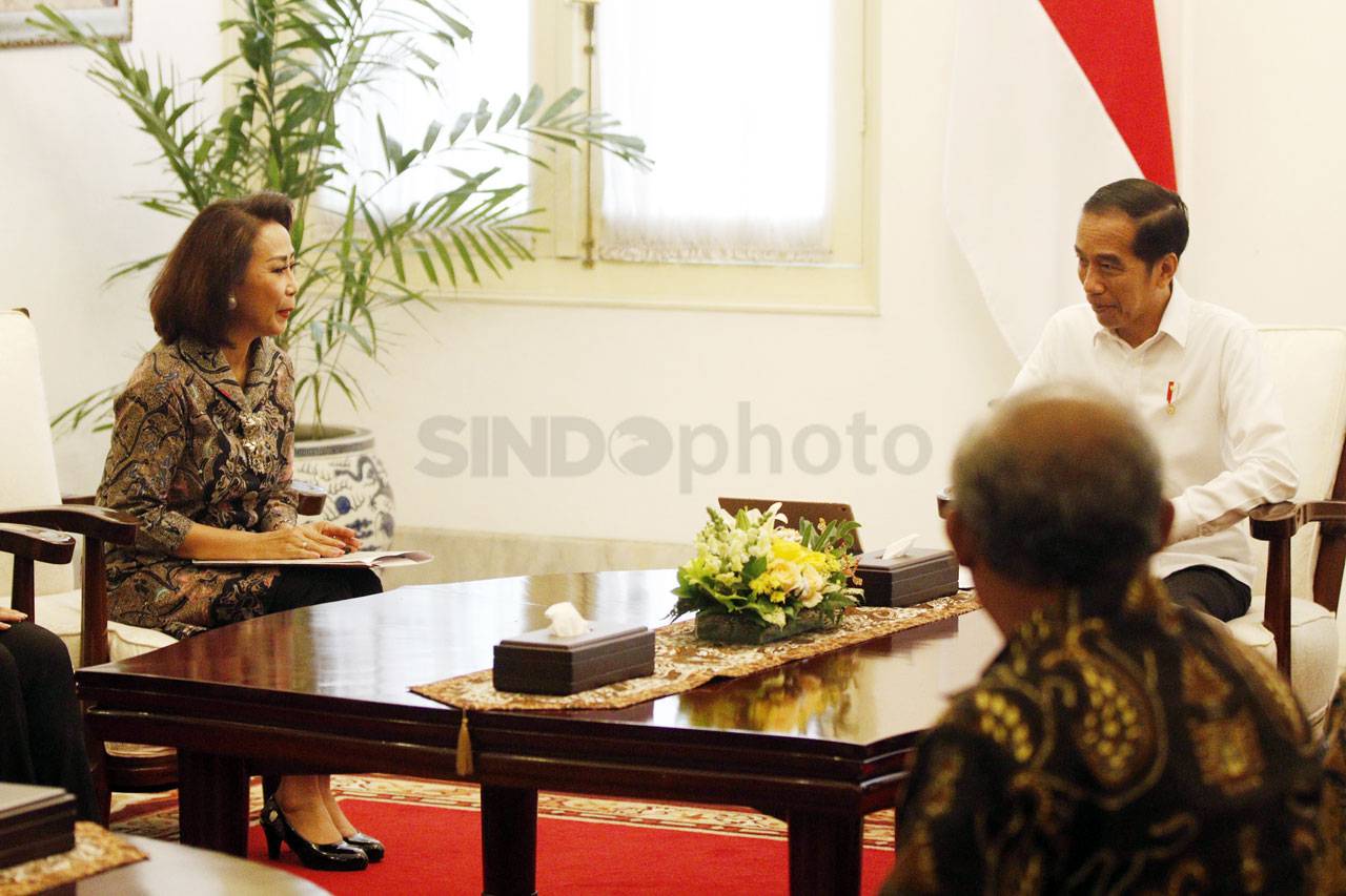 Presiden Jokowi Bertemu...