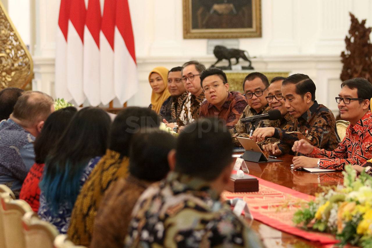 Presiden Jokowi Terima...