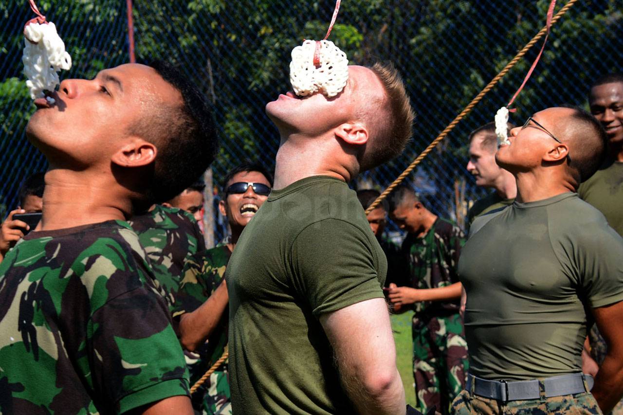Keseruan Marinir Amerika...