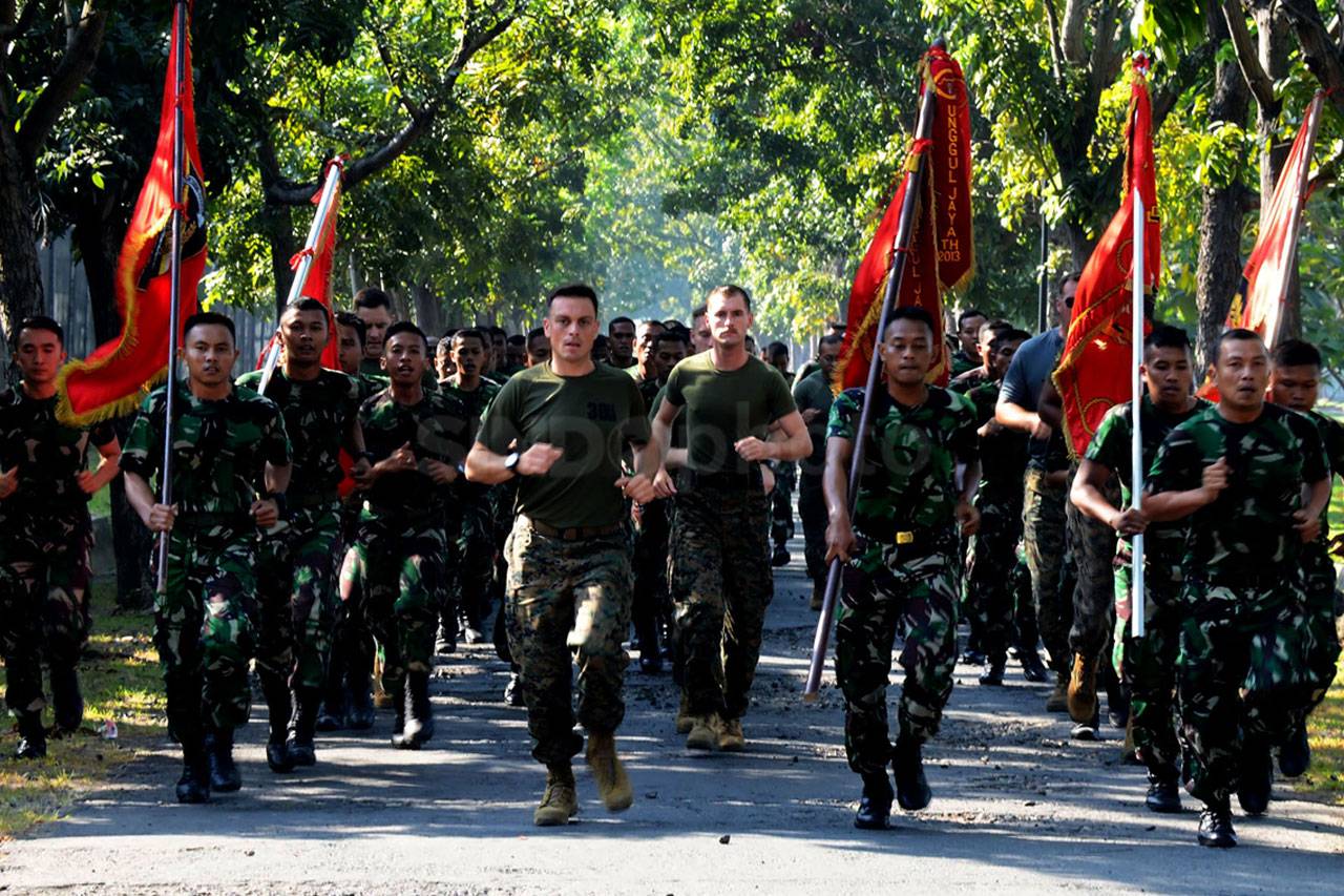 Keseruan Marinir Amerika...