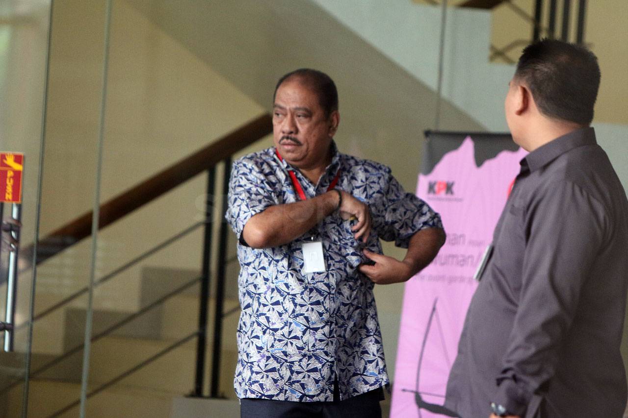 Kembangkan Kasus E-KTP,...