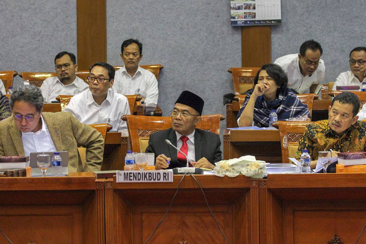 Mendikbud Raker dengan...