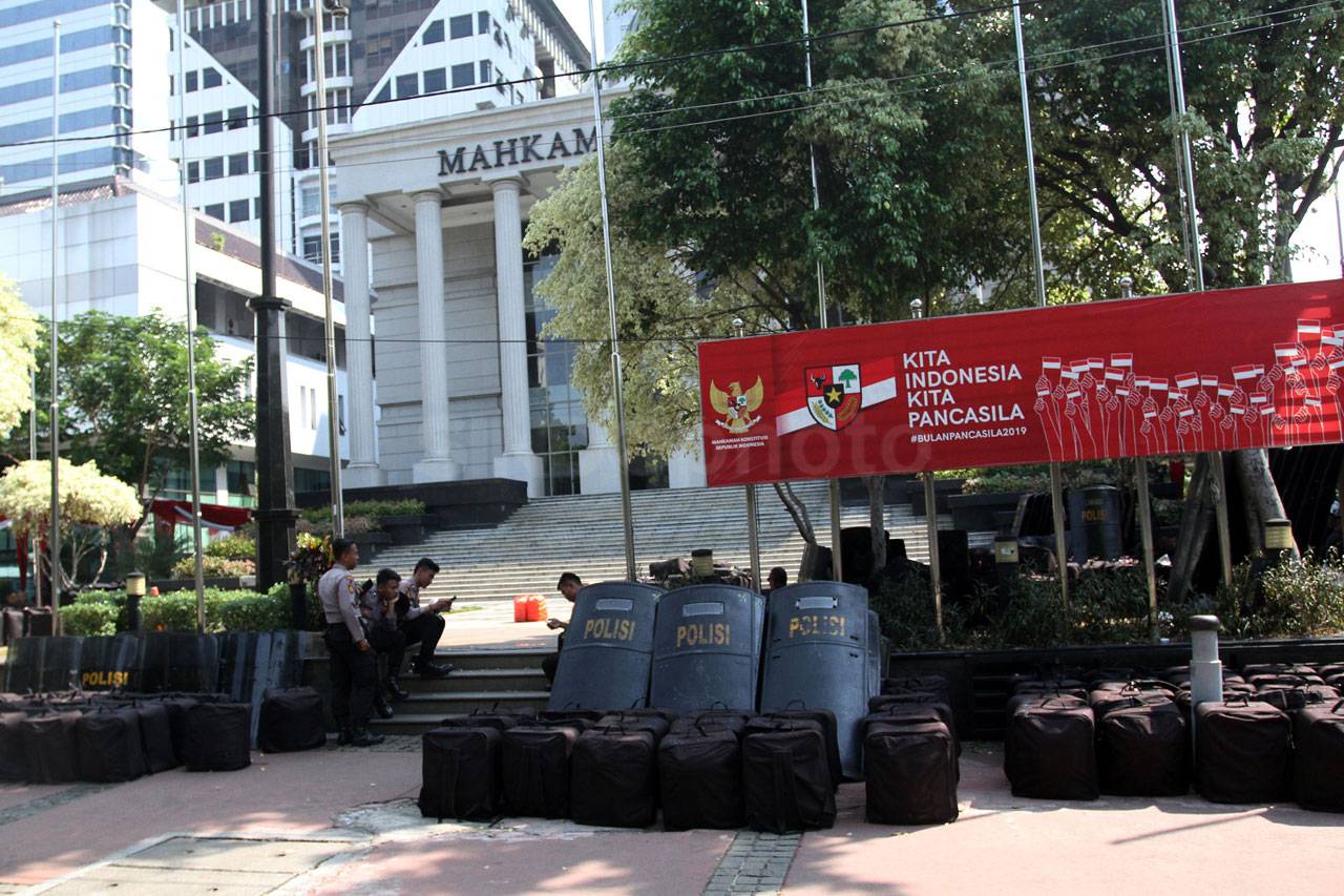Pengamanan Gedung MK...