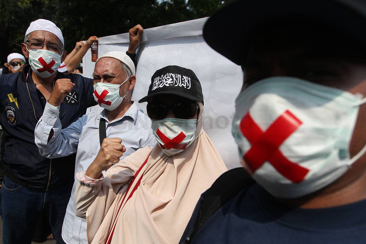 Massa Pendukung Prabowo-Sandi...