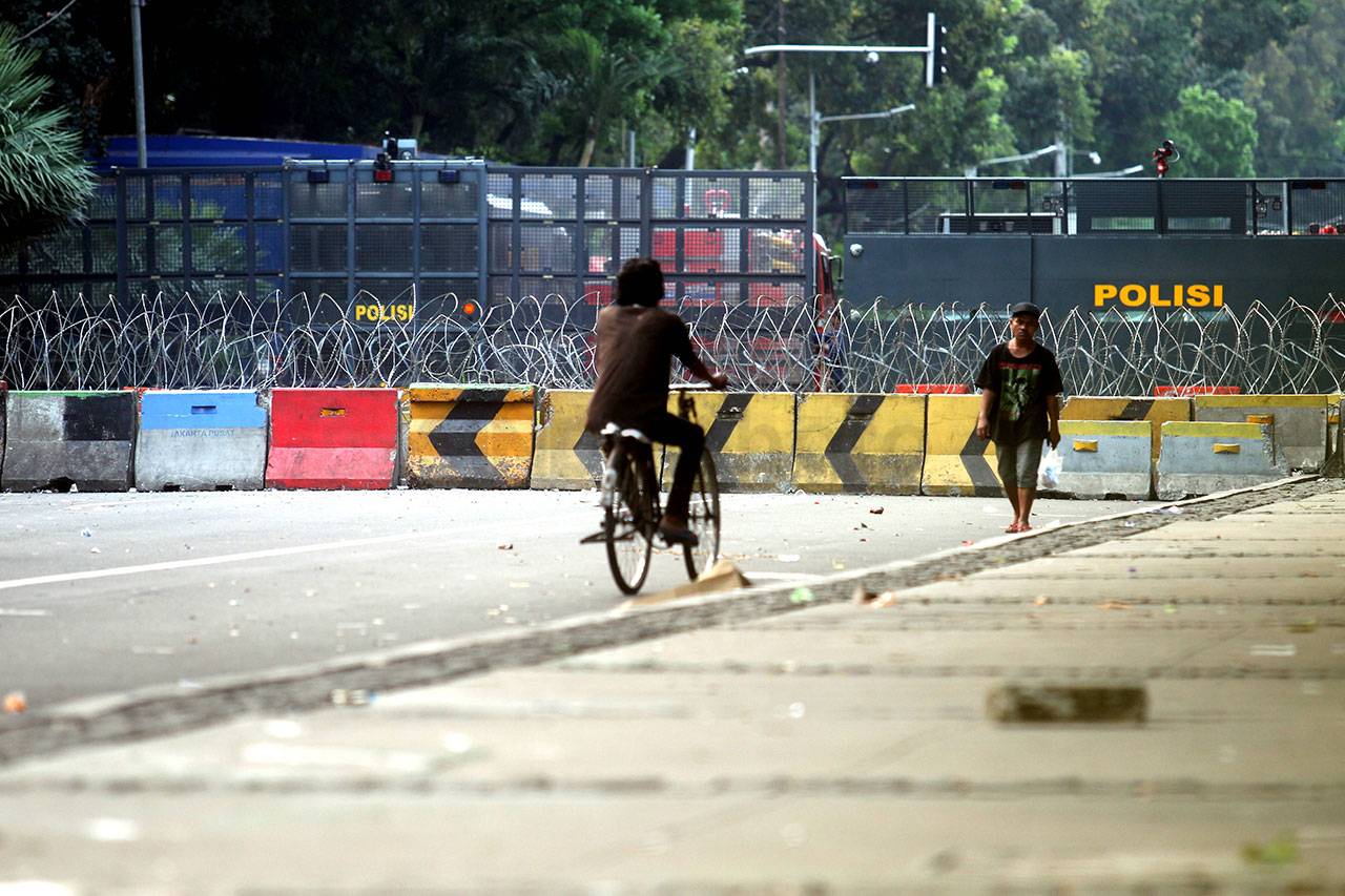 Massa Pendukung Prabowo-Sandi...