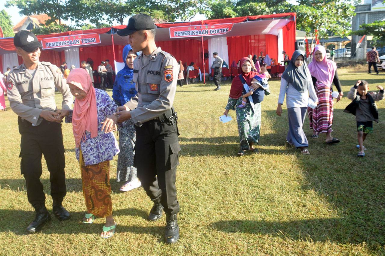 Ribuan Warga Demak Ikuti...