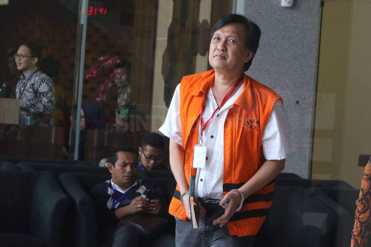 KPK Lanjutkan Pemeriksaan...