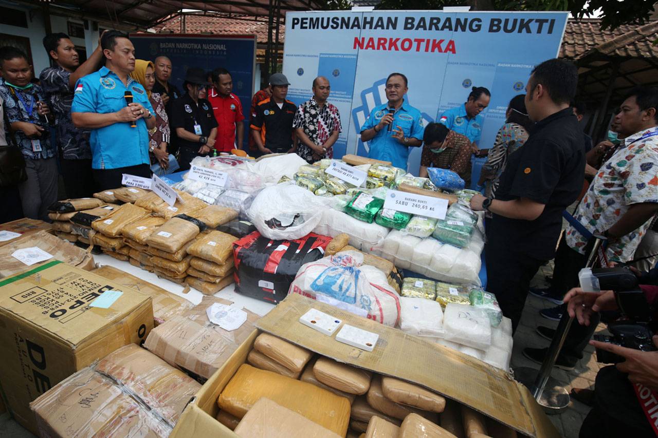 BNN Musnahkan Barang...