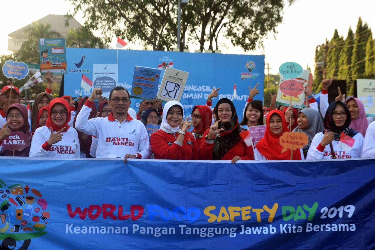 BPOM Semarang Peringati...