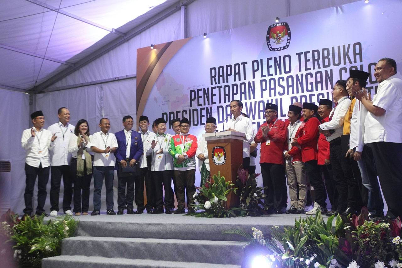 Jokowi-Maruf Hadiri...
