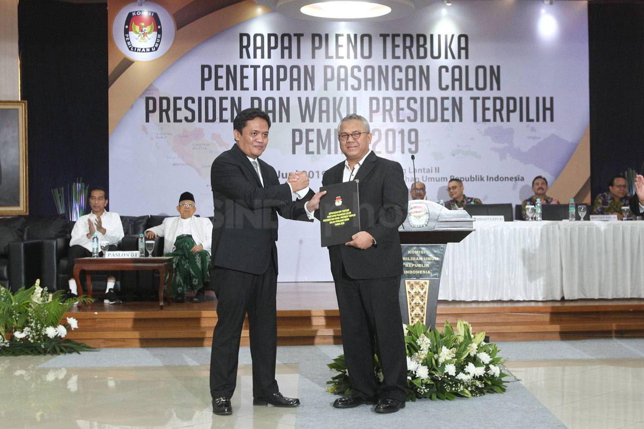 Jokowi-Maruf Hadiri...