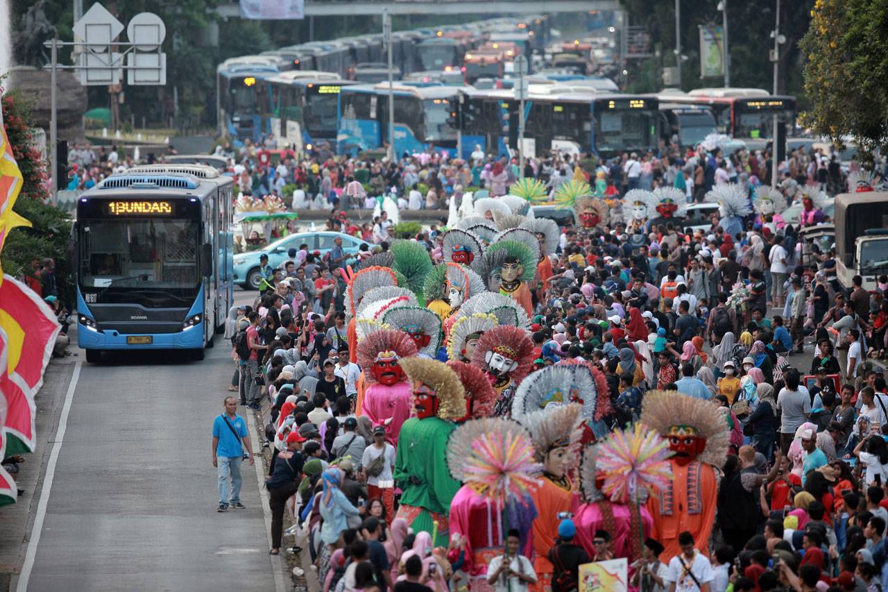 Semarak Warna-Warni...