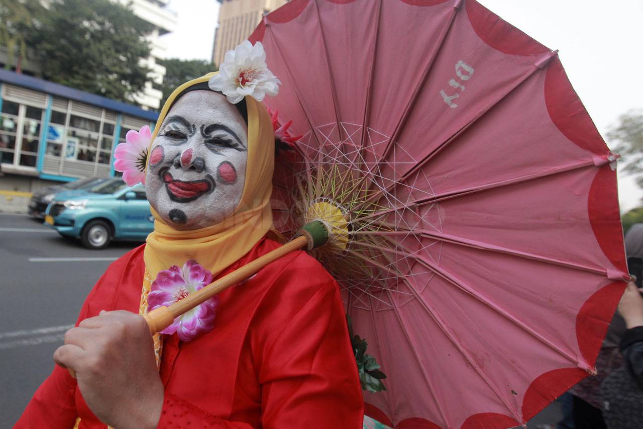 Semarak Warna-Warni...