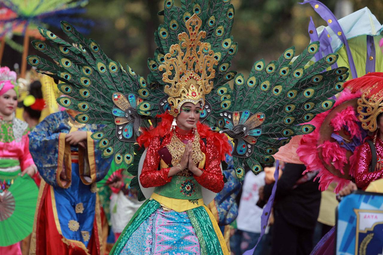 Semarak Warna-Warni...