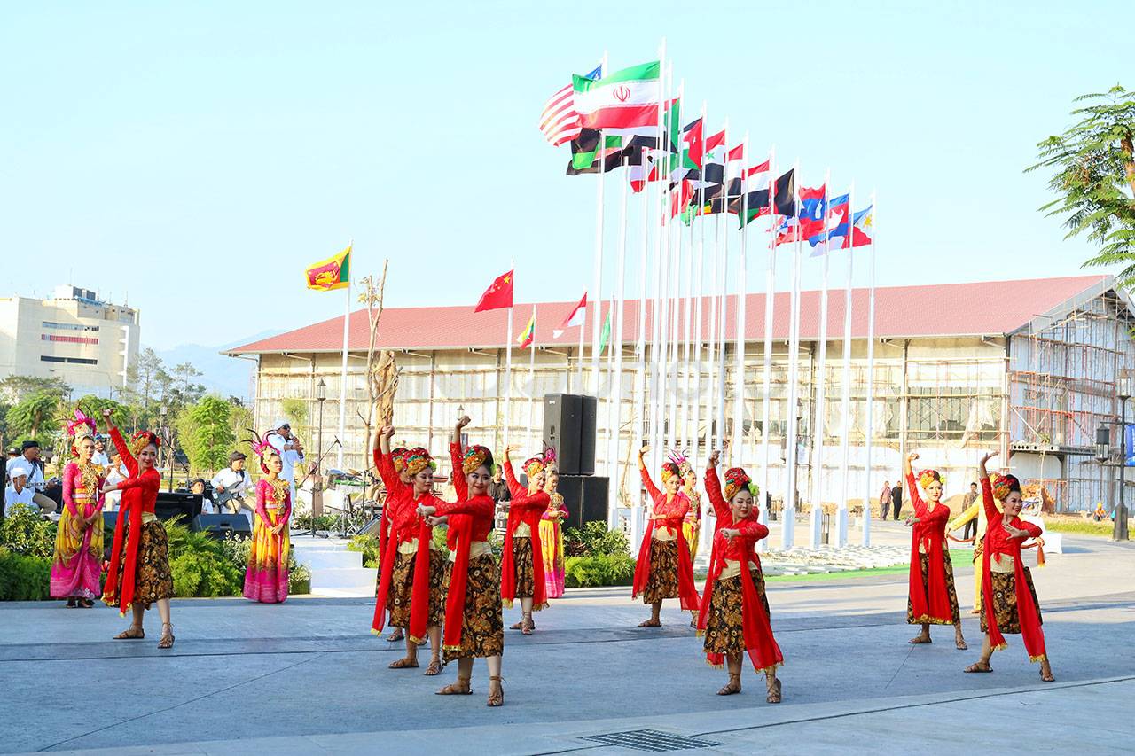 Warna-warni Taman Asia...