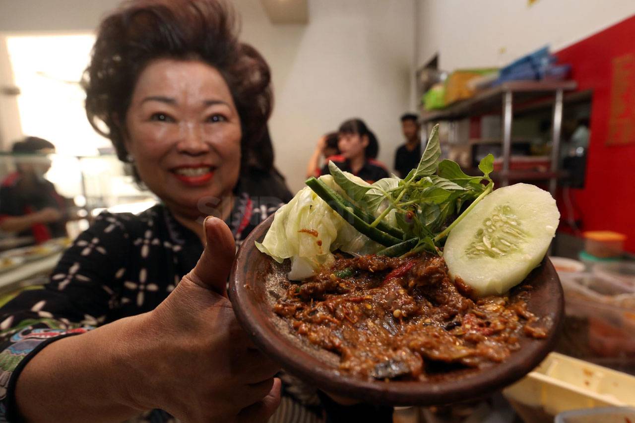 Sambal Bu Rudy, Kuliner...