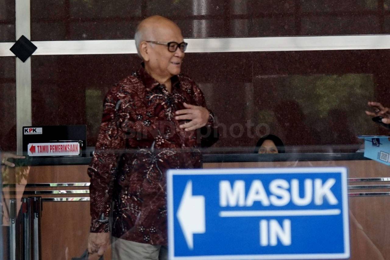 KPK Periksa Mantan Menko...