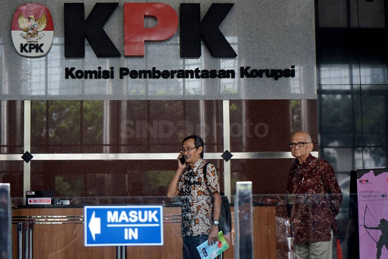 KPK Periksa Mantan Menko...
