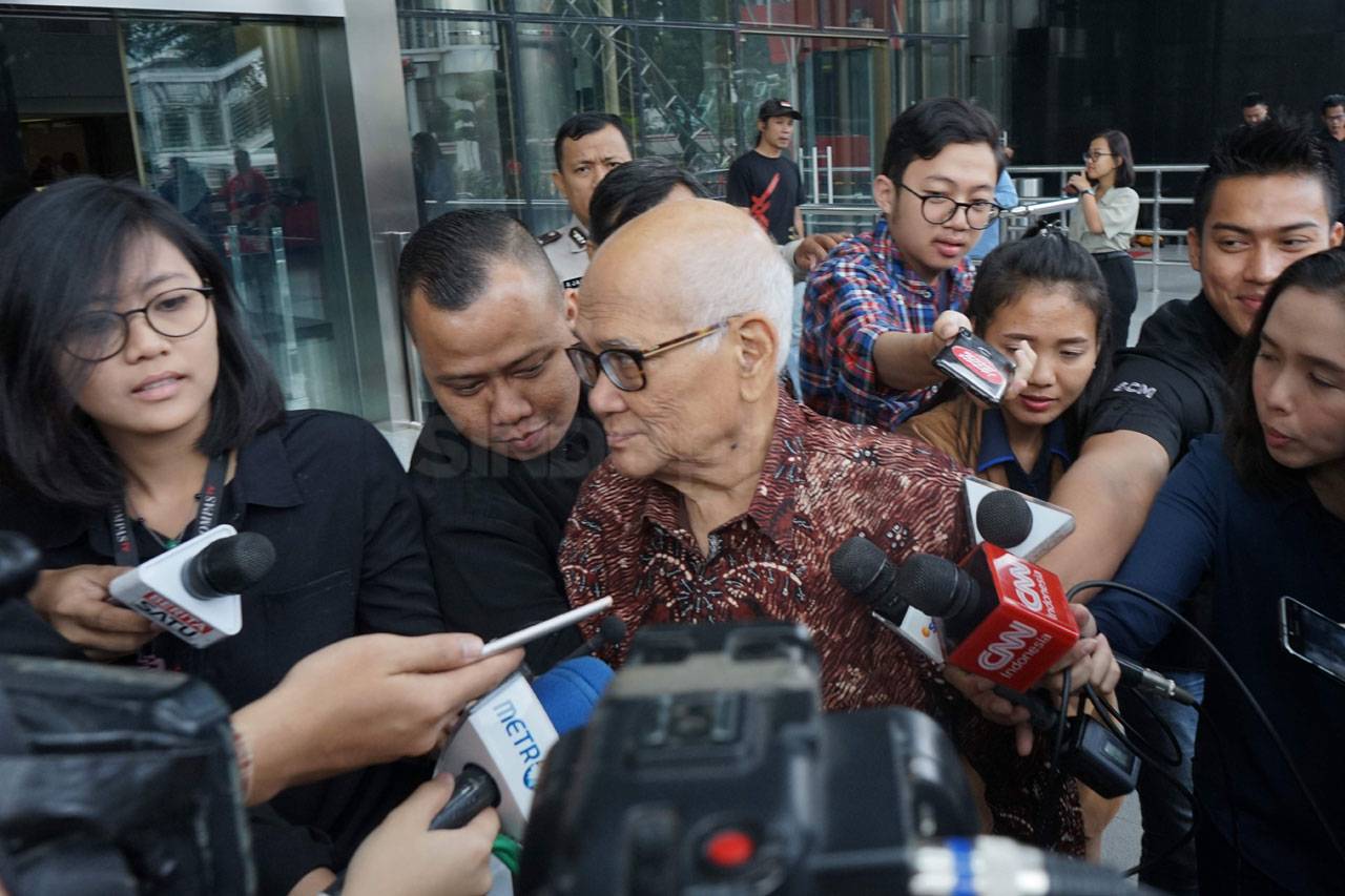 KPK Periksa Mantan Menko...