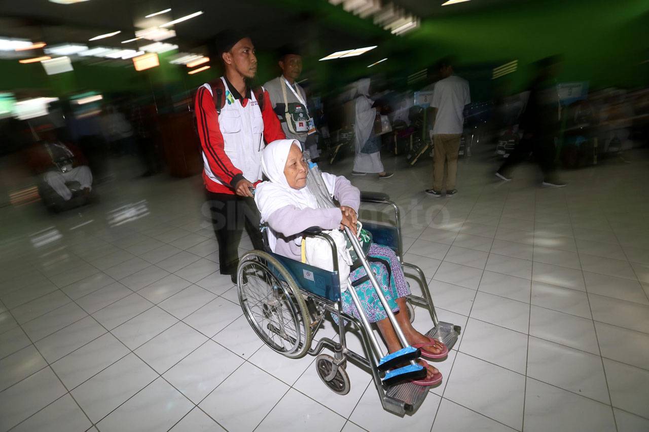 Menteri Agama Kunjungi...