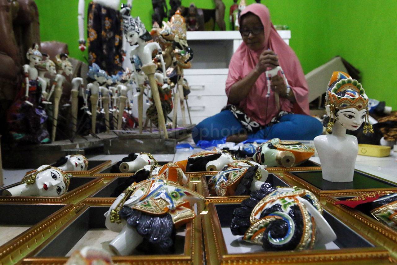 Wayang Golek Buatan...