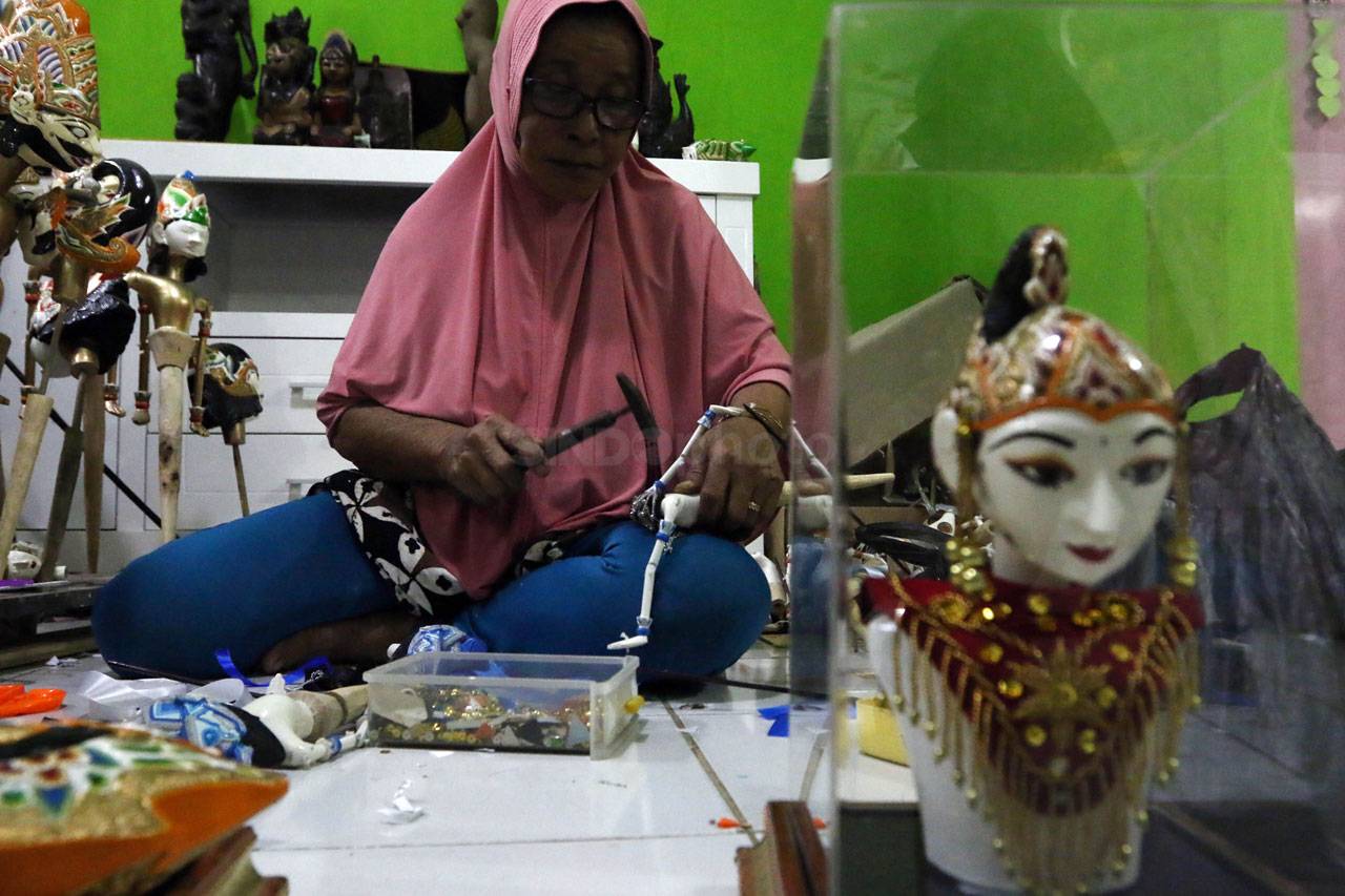 Wayang Golek Buatan...
