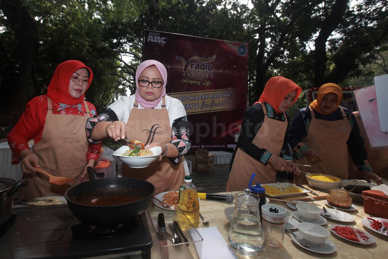 V Radio Gelar Masak...