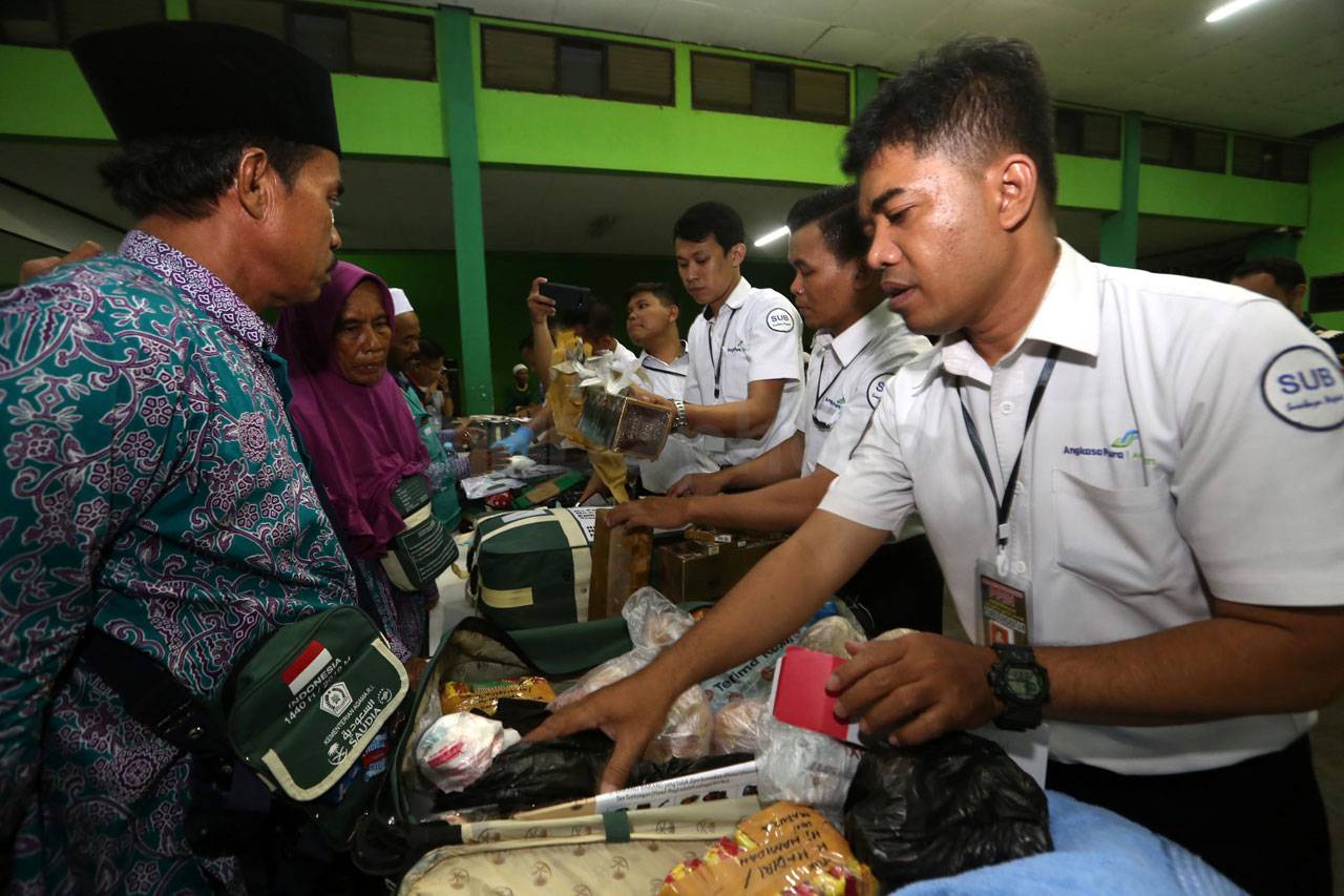 PPIH Embarkasi Surabaya...