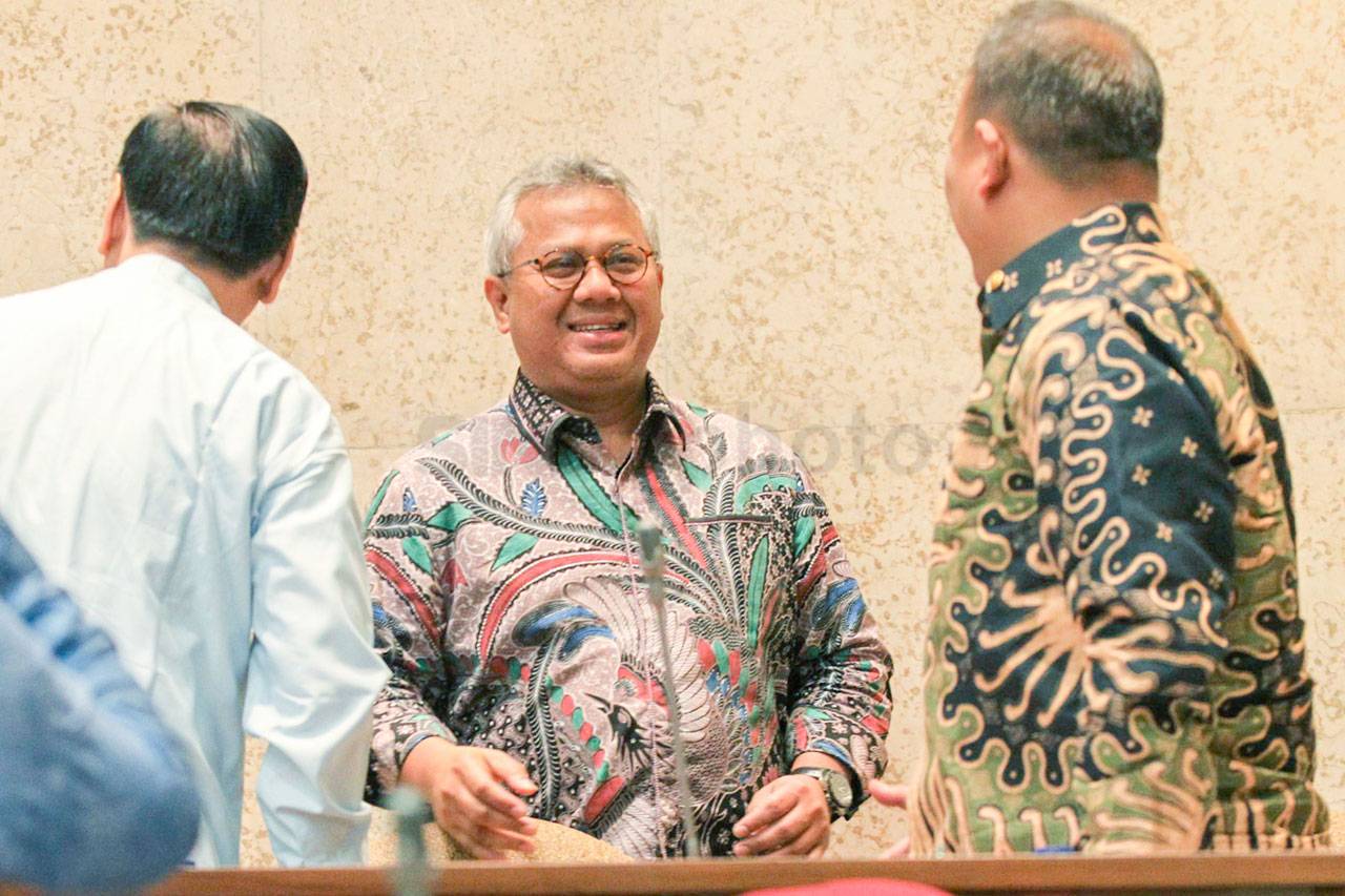 KPU dan Bawaslu Rapat...