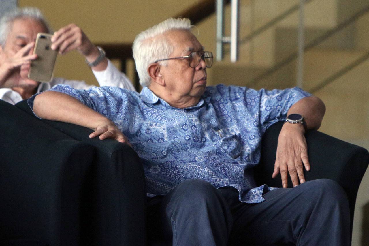 Mantan Menkeu Bambang...