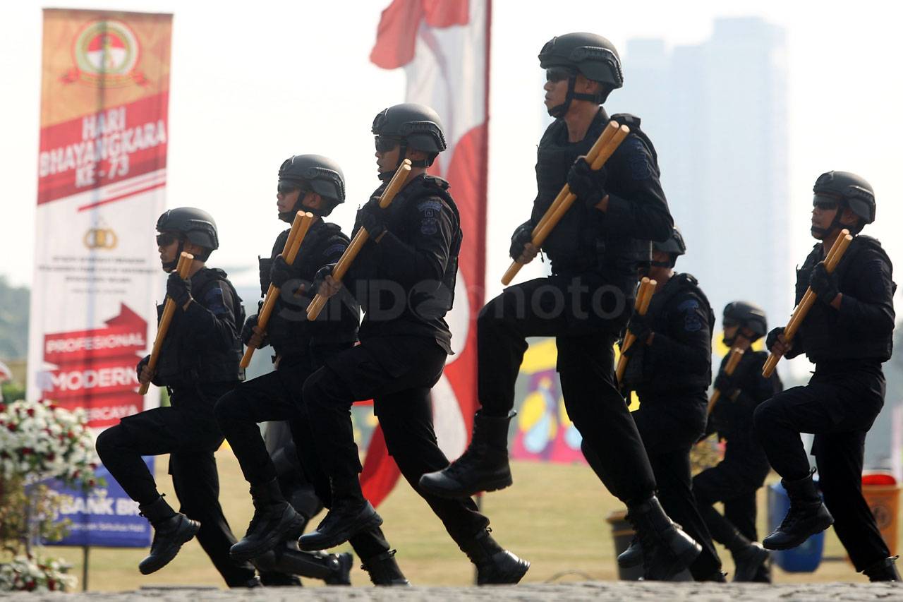 Presiden Jokowi Hadiri...