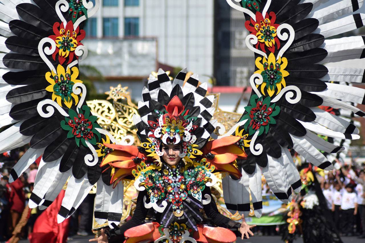 Pawai Kekayaan Budaya...