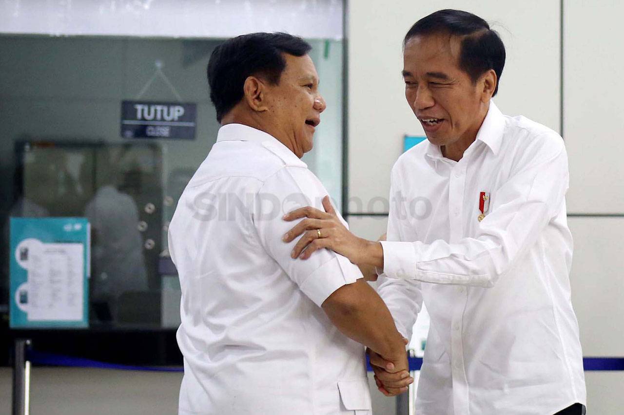 Jokowi dan Prabowo Bertemu...