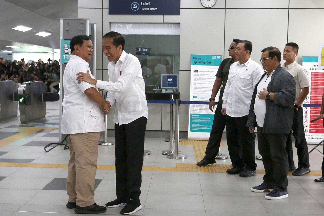 Jokowi dan Prabowo Bertemu...