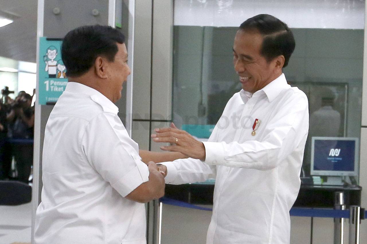 Jokowi dan Prabowo Bertemu...