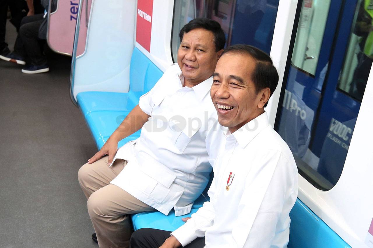 Jokowi dan Prabowo Bertemu...