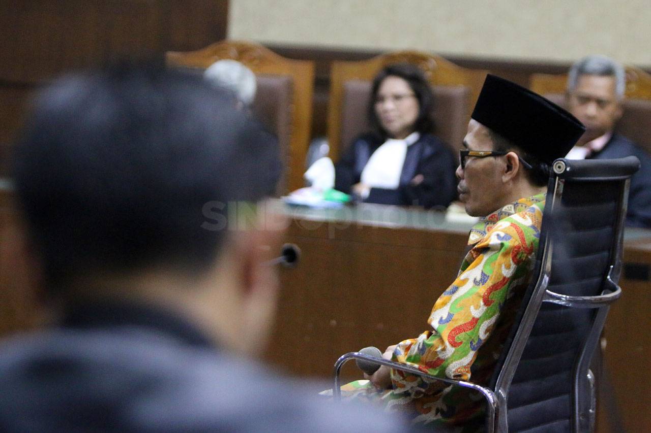 Muafaq Wirahadi Dituntut...
