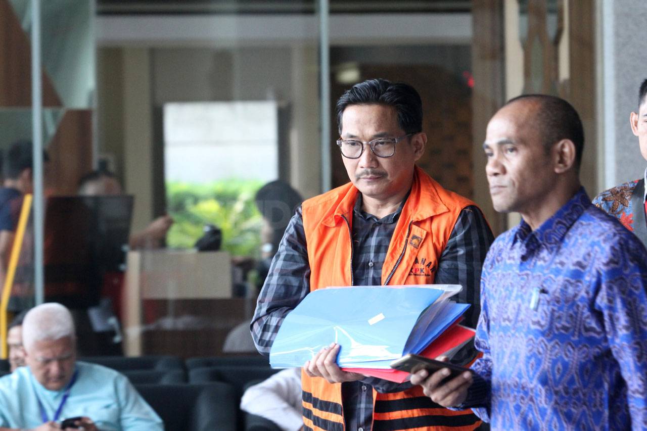 Sembunyikan Borgol di...