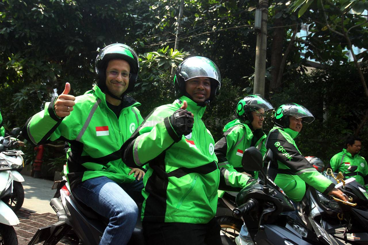 Gojek Resmikan Logo...