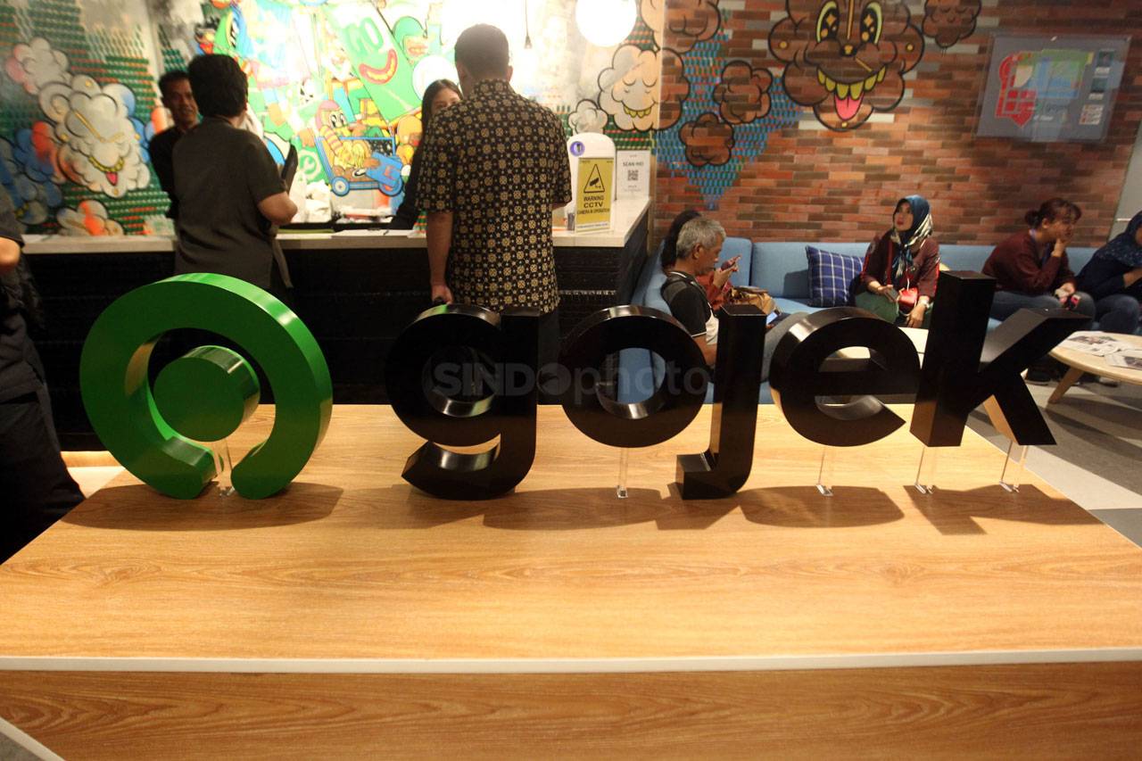 Gojek Resmikan Logo...