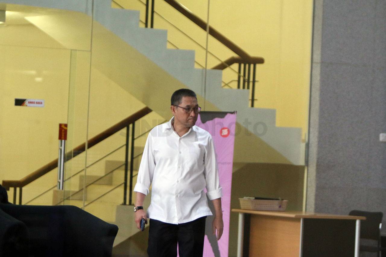 KPK Periksa Tersangka...
